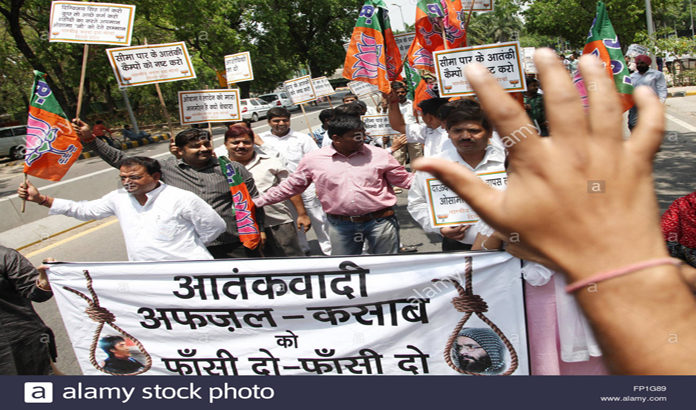 indian-activists-of-bharatiya-janata-party-bjp-youth-wing-participate-fp1g89